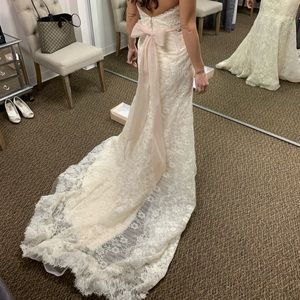 Brand new. Wedding cancelled.